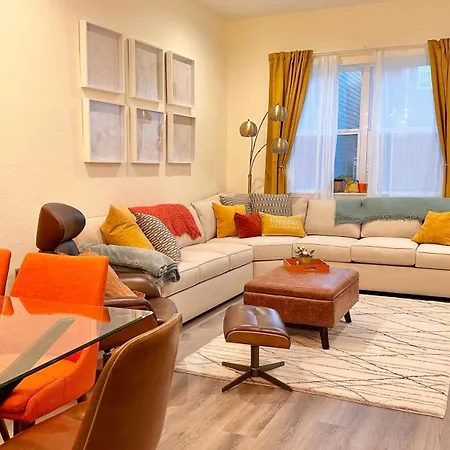 Posh 210 Villa